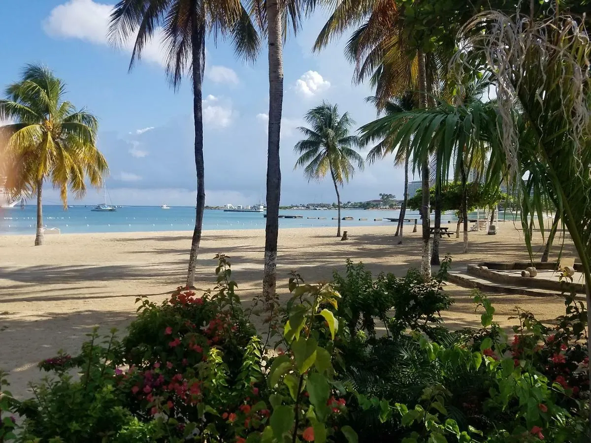 Rosi Ocean Sand Hotel Apt Ocho Rios