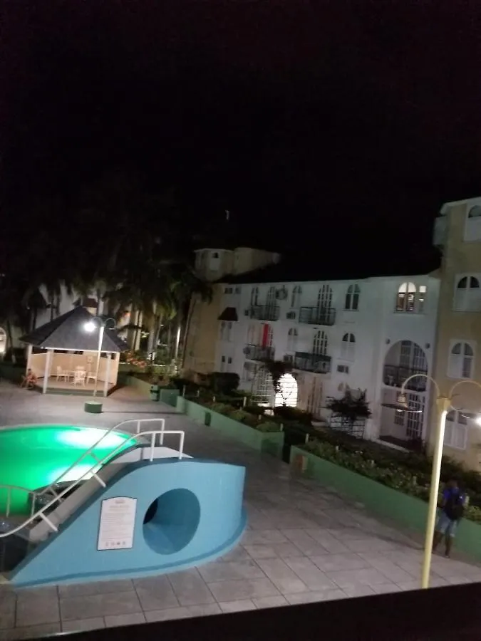 Rosi Ocean Sand Hotel Apt أوشو ريوس 3*,  جامايكا